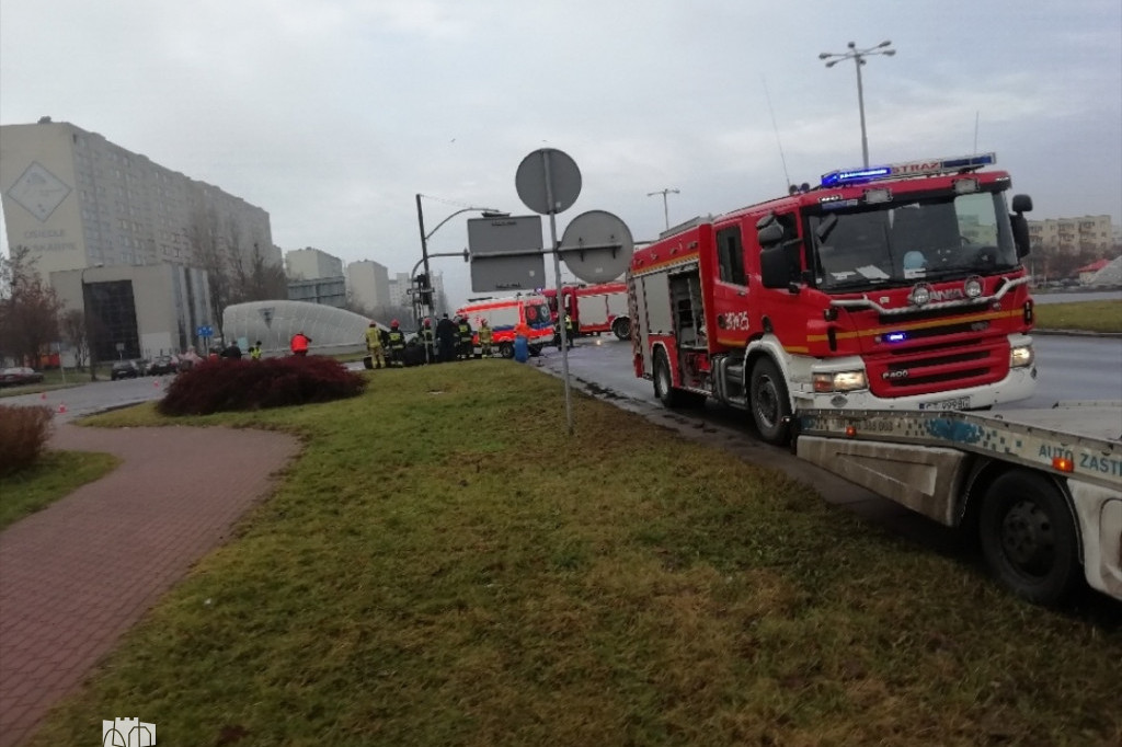 Groźna kolizja z udziałem karetki na Skarpie  cz. 2