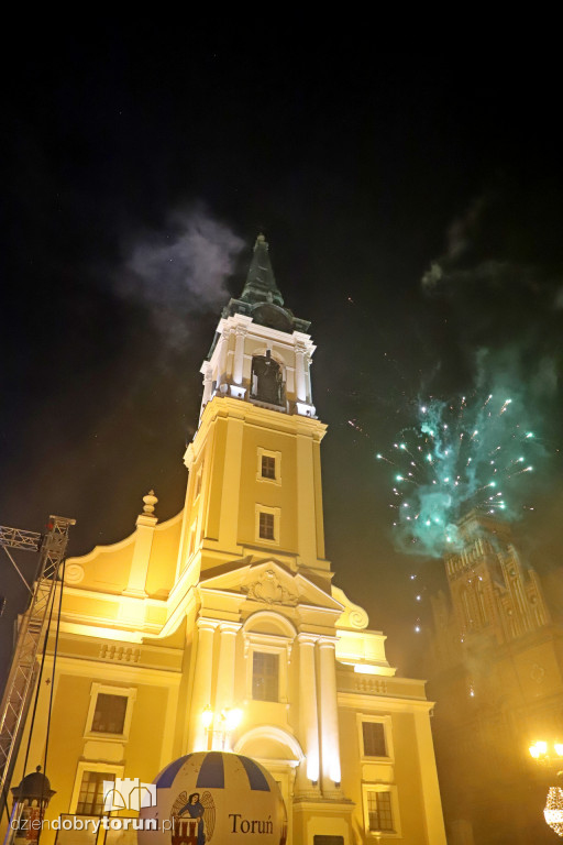 Widowiskowy pokaz konfetti