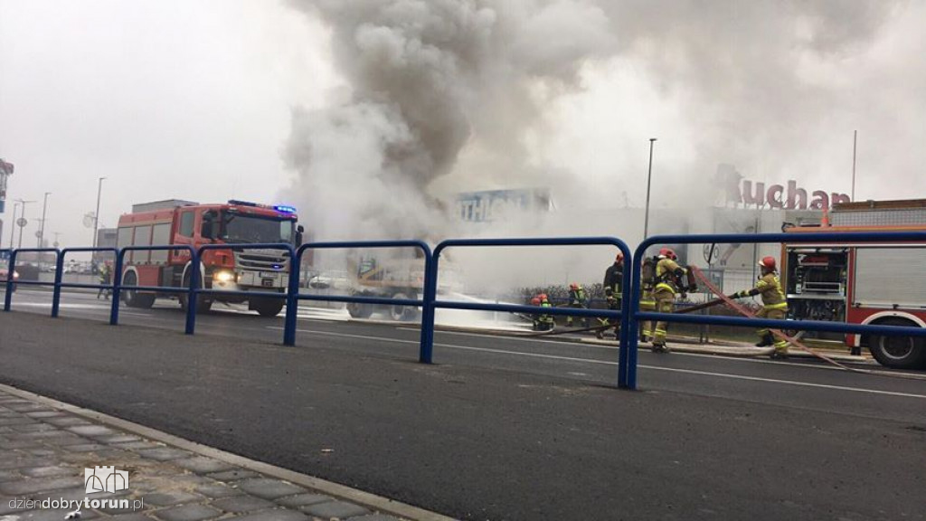 Płonąca koparka przy ul. Żółkiewskiego cz. 2