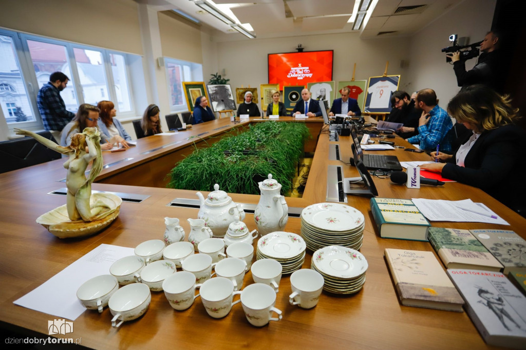 Konferencja przed X Balem Dobroczynnym