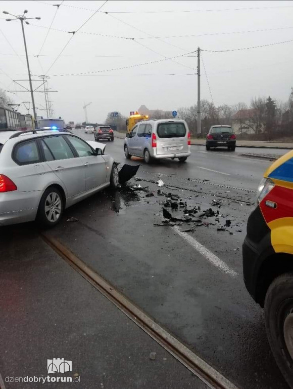 Groźne zderzenie na wiadukcie przy ul. Kościuszki
