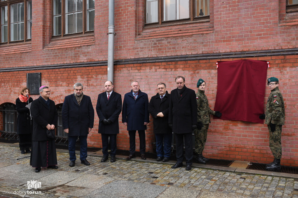 Odsłonięcie tablicy pamiątkowej