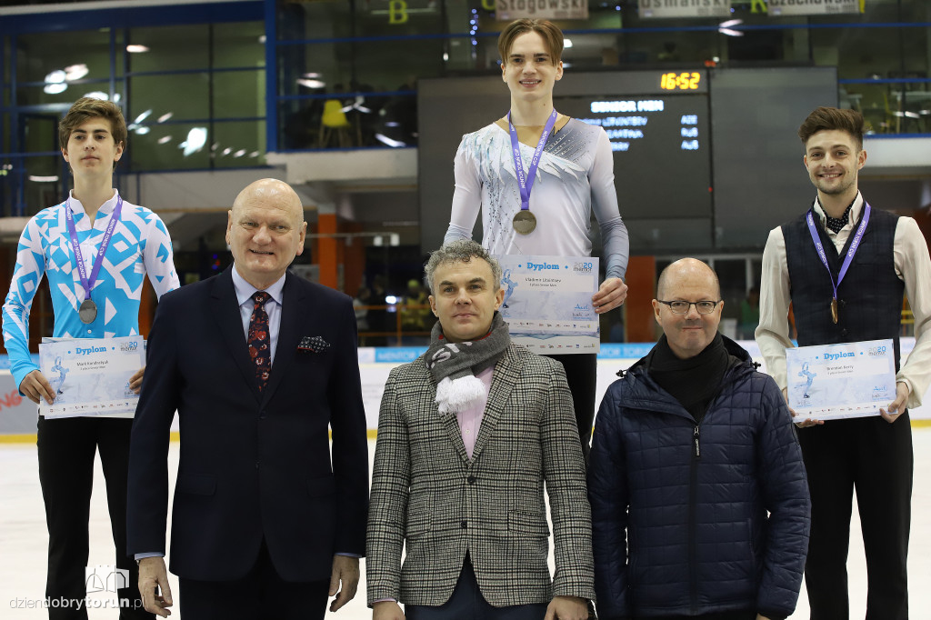 Dekoracja laureatów Mentor Toruń Cup 2020