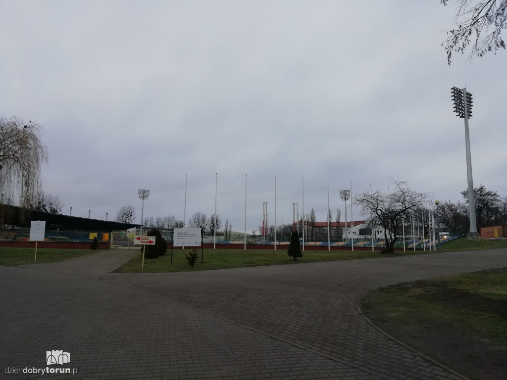 Jest oświetlenie na stadionie miejskim w Toruniu!
