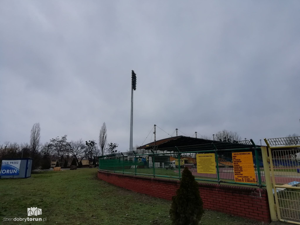 Jest oświetlenie na stadionie miejskim w Toruniu!
