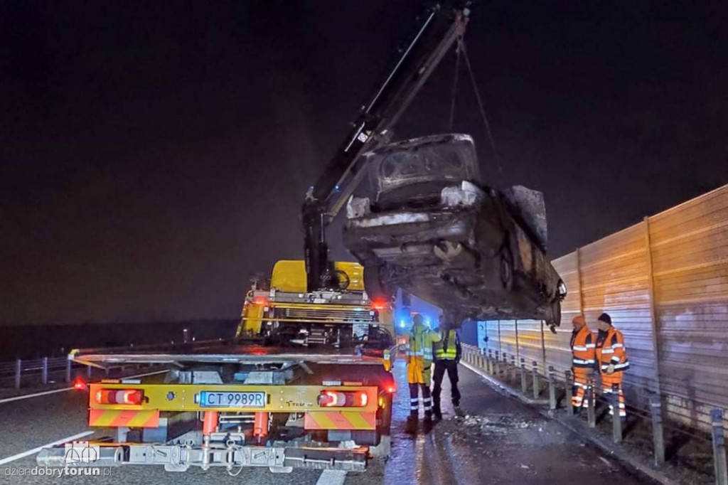 Pożar samochodu na autostradzie A1