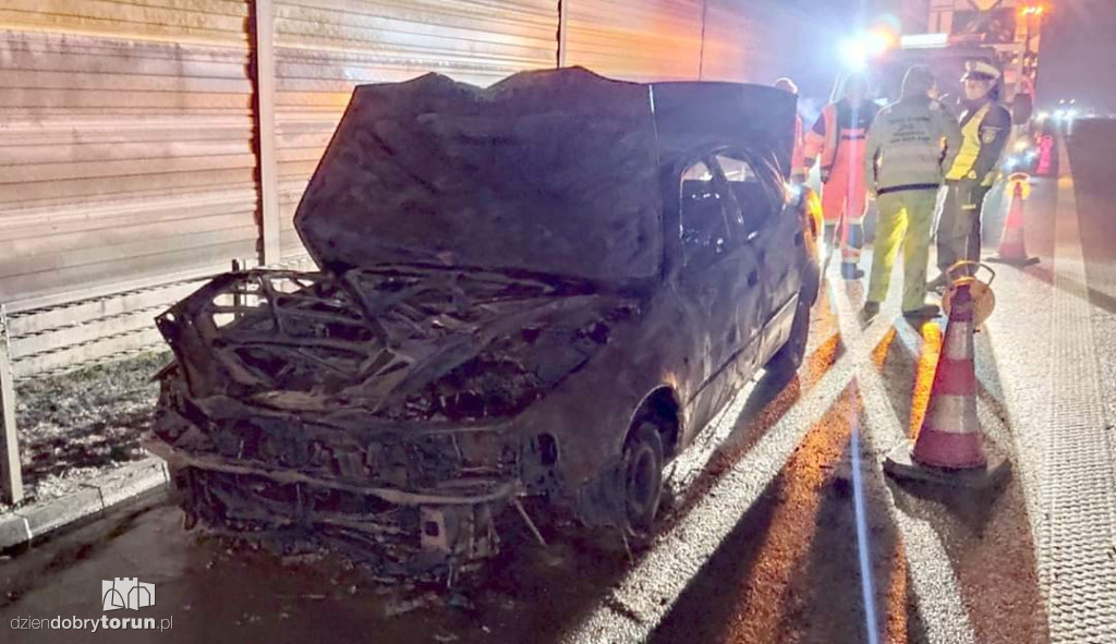 Pożar samochodu na autostradzie A1