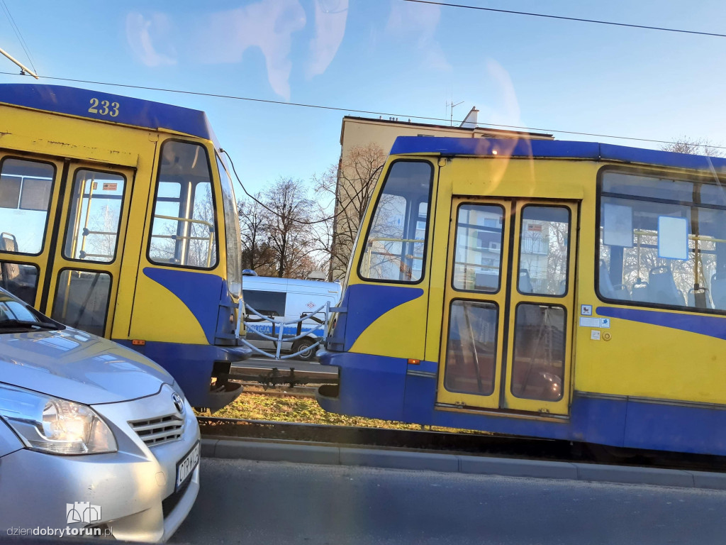 Kolizja tramwaju z samochodem
