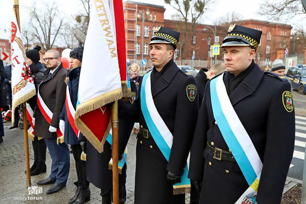 Złożenie kwiatów pod pomnikiem gen. Józefa Hallera
