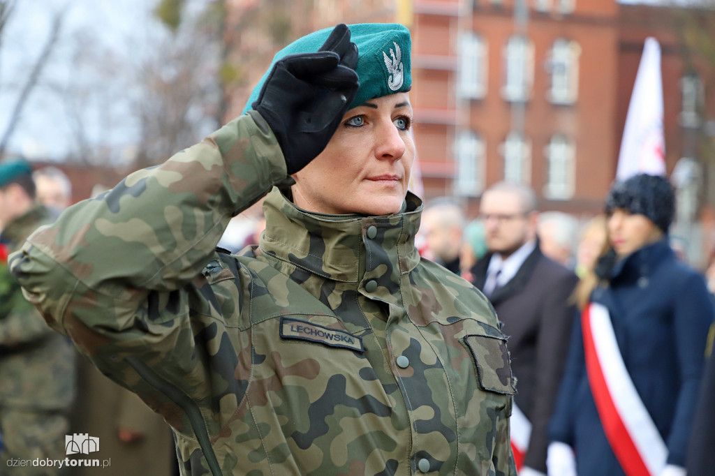 Złożenie kwiatów pod pomnikiem gen. Józefa Hallera