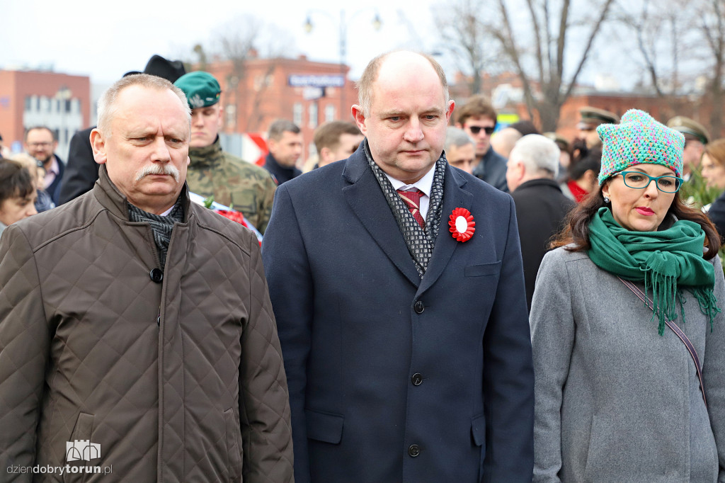 Złożenie kwiatów pod pomnikiem gen. Józefa Hallera