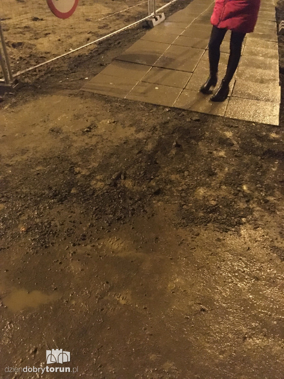 Stan przystanku MZK na Placu Rapackiego