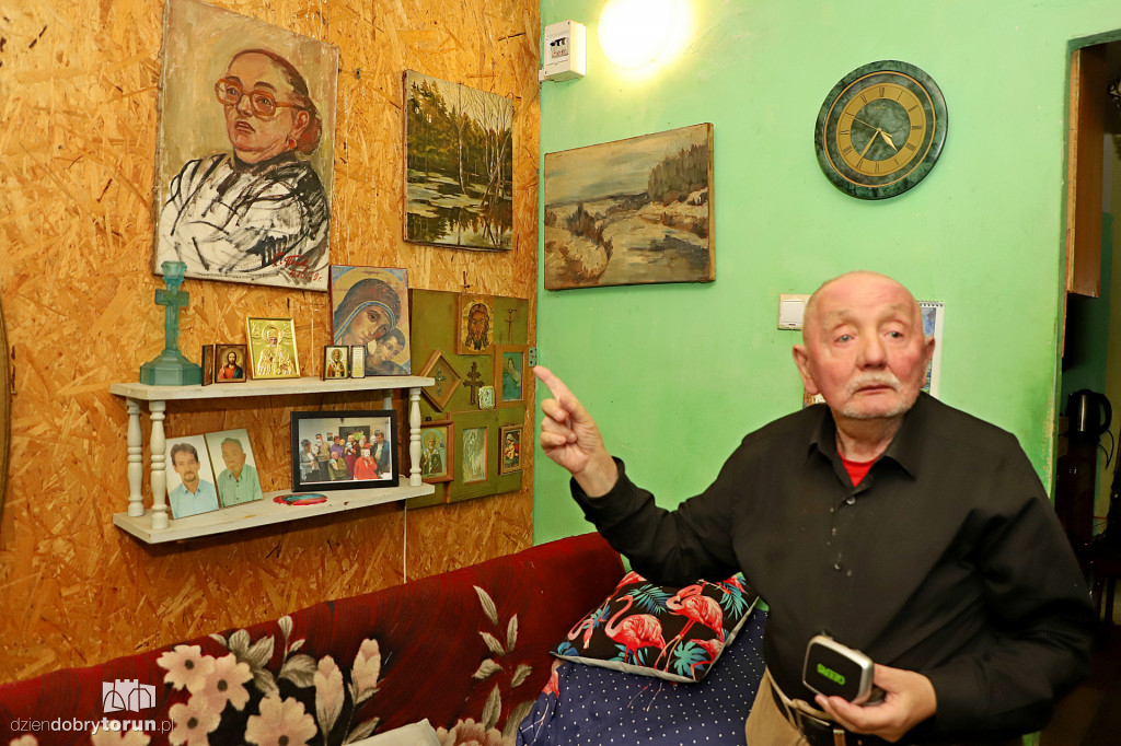 Zasłużony torunianin mieszka w fatalnych warunkach