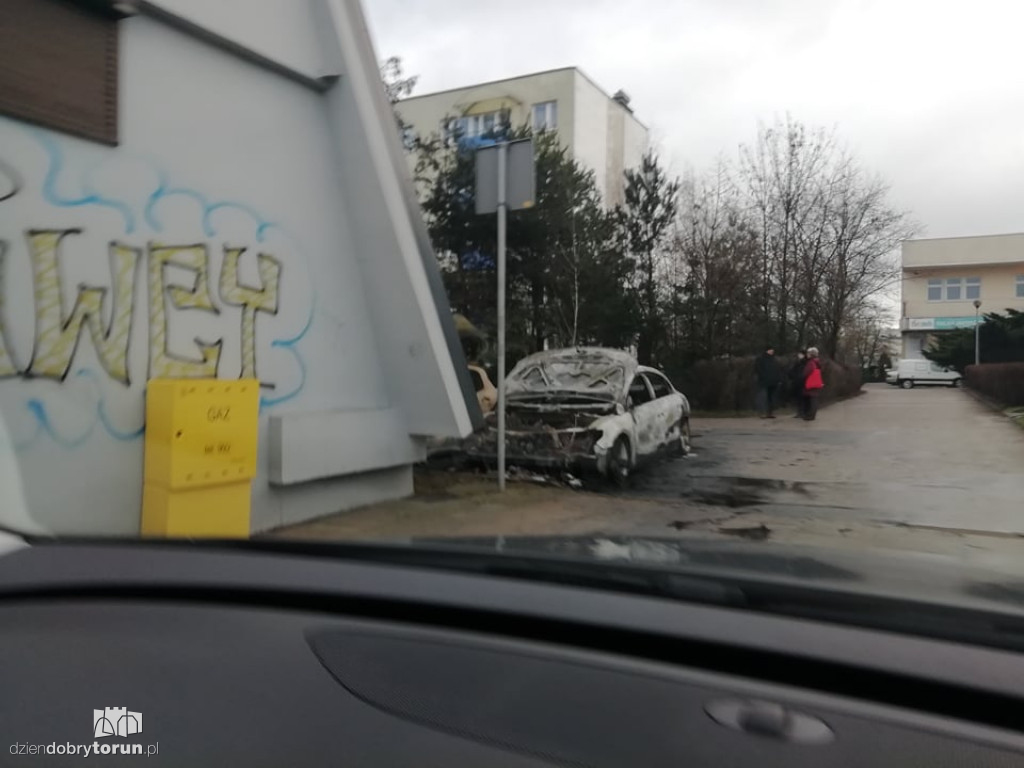 Fatalny pożar aut Na Skarpie!
