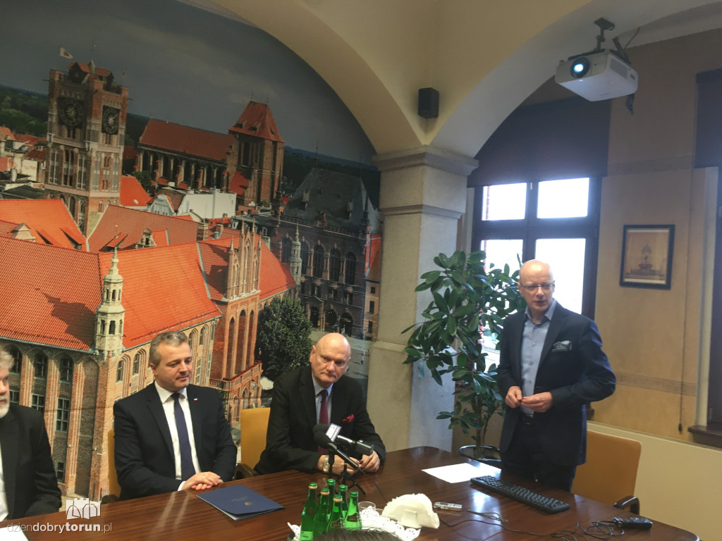 Toruń: konferencja dotycząca przebudowy mostu