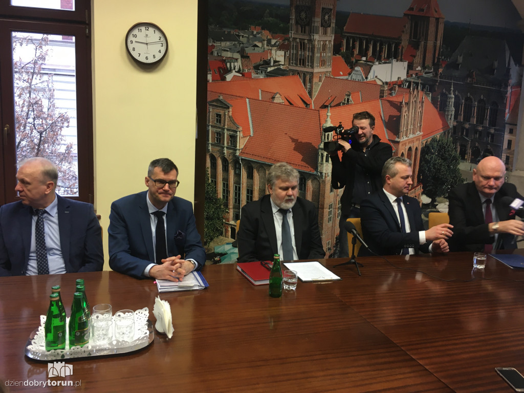 Toruń: konferencja dotycząca przebudowy mostu