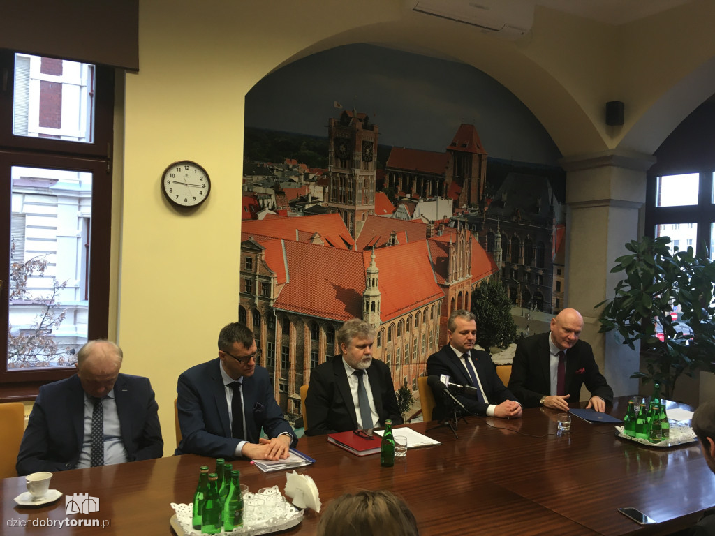 Toruń: konferencja dotycząca przebudowy mostu