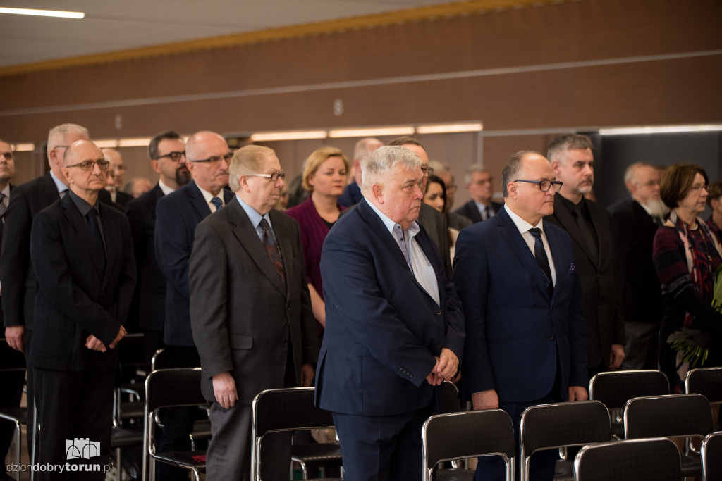 Pożegnanie prof. Kazimierza Wajdy w Auli UMK