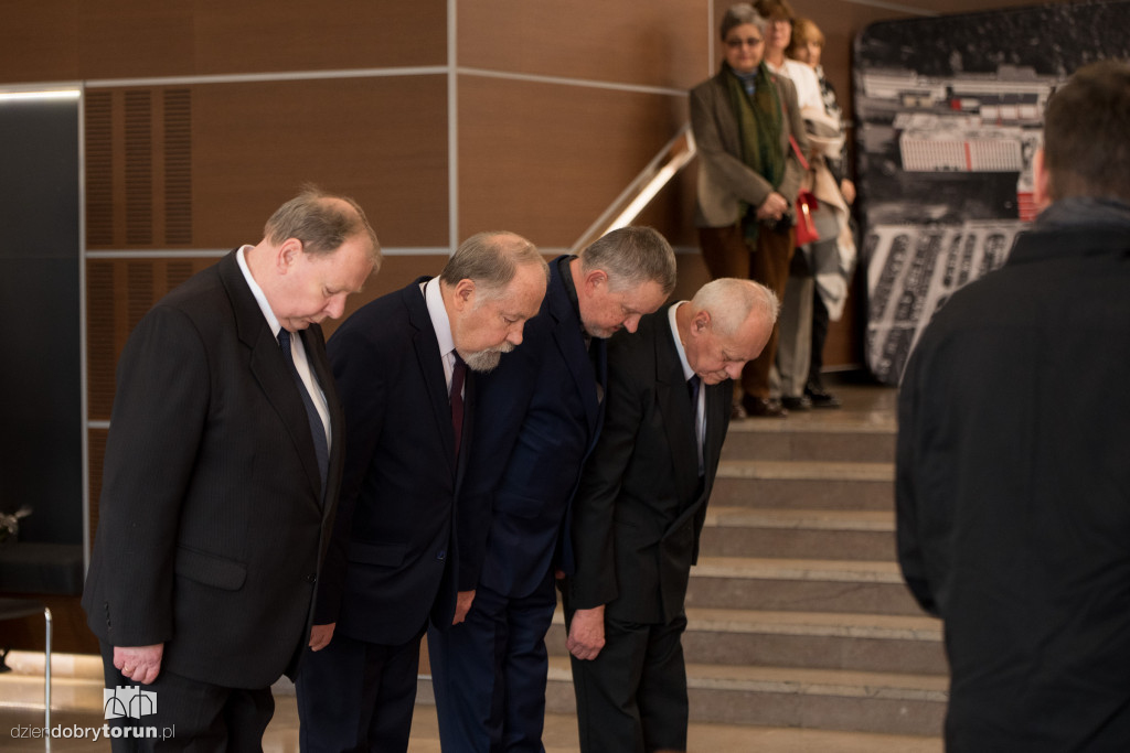 Pożegnanie prof. Kazimierza Wajdy w Auli UMK