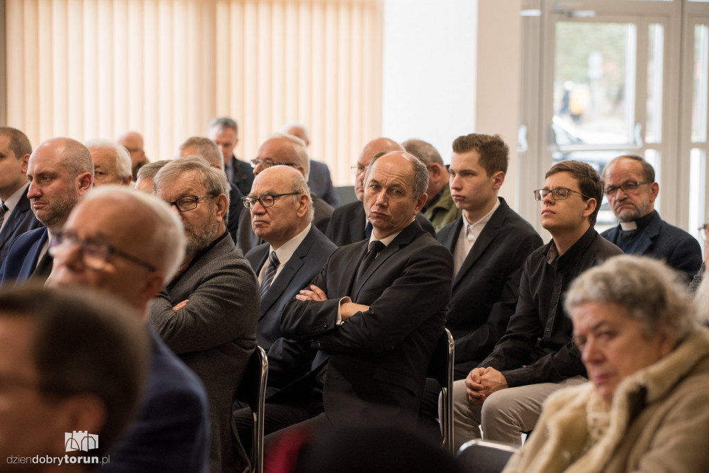 Pożegnanie prof. Kazimierza Wajdy w Auli UMK