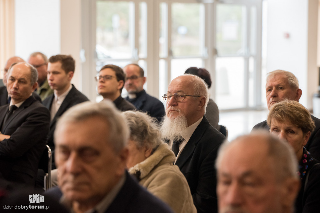 Pożegnanie prof. Kazimierza Wajdy w Auli UMK