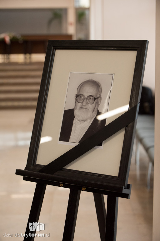 Pożegnanie prof. Kazimierza Wajdy w Auli UMK