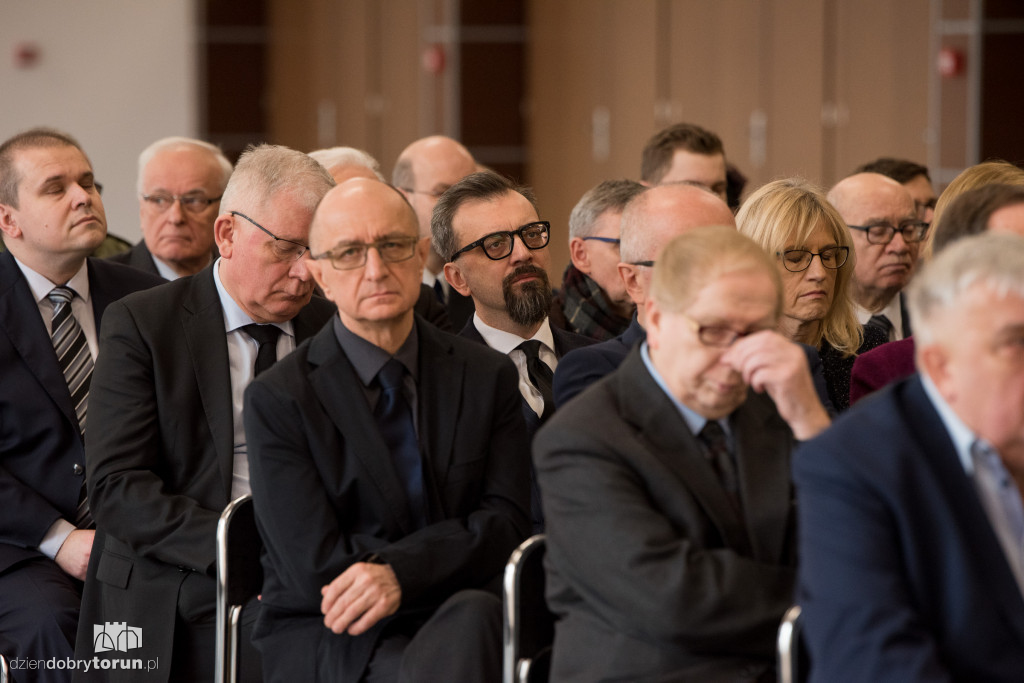 Pożegnanie prof. Kazimierza Wajdy w Auli UMK