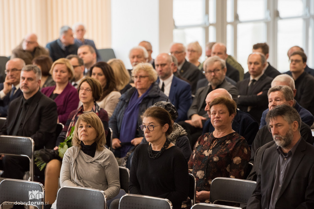 Pożegnanie prof. Kazimierza Wajdy w Auli UMK