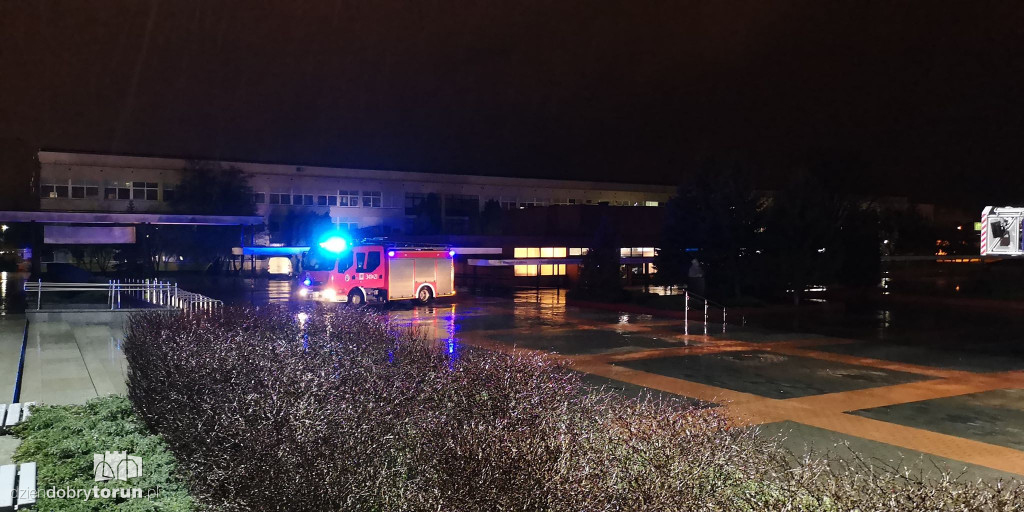 Alarm pożarowy na UMK w Toruniu
