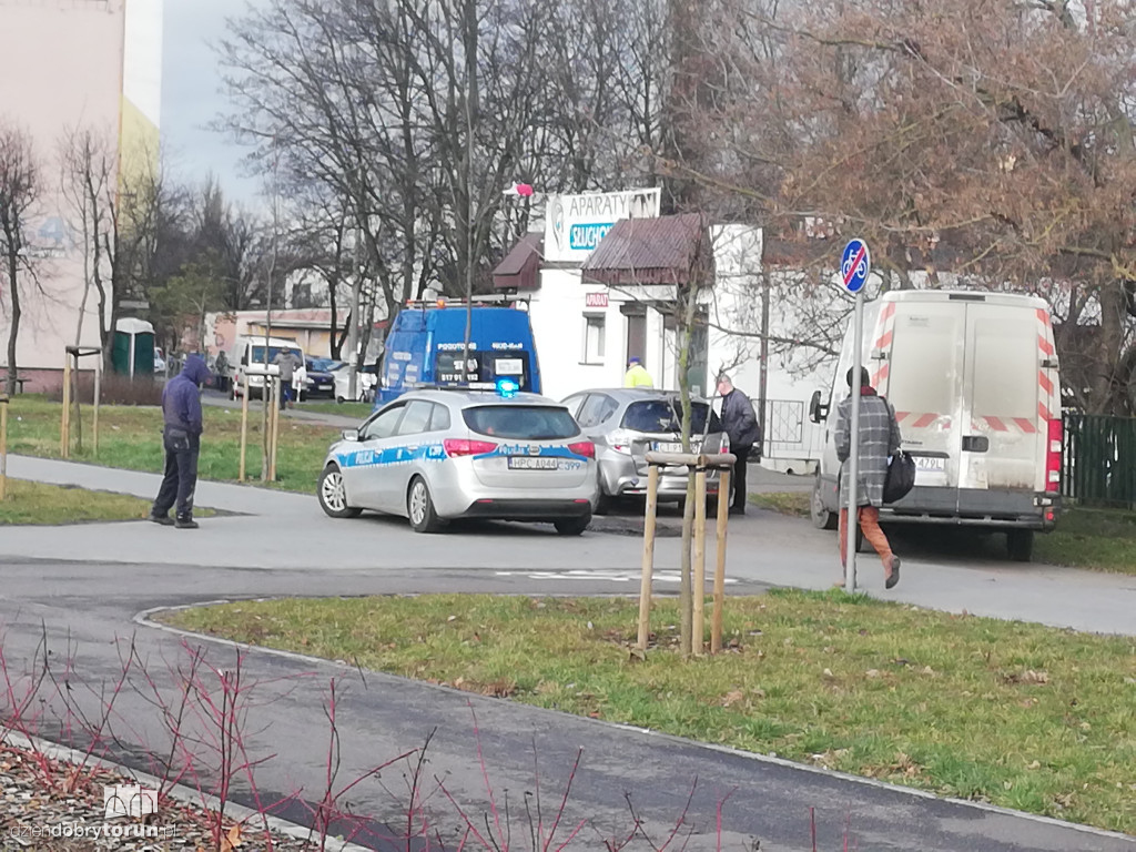 Kolizja dwóch aut Przy Kaszowniku