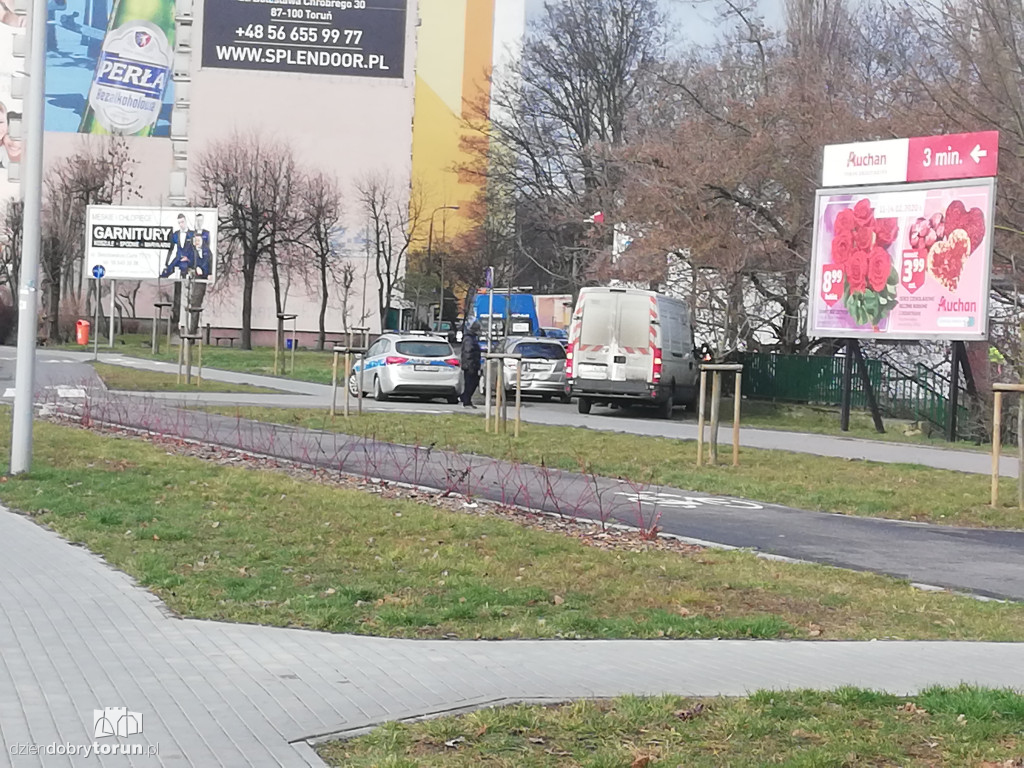 Kolizja dwóch aut Przy Kaszowniku