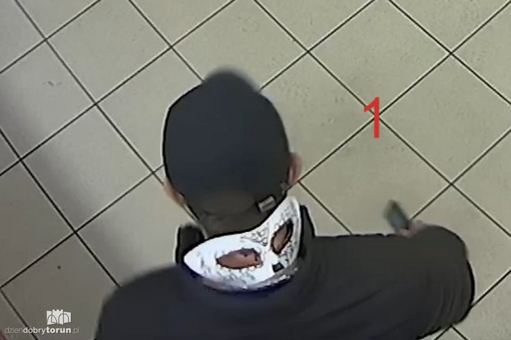 Policja szuka sprawców pobicia