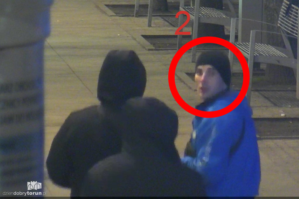 Policja szuka sprawców pobicia