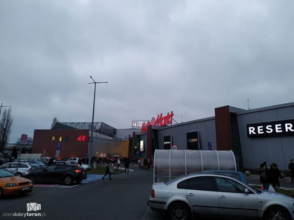 Ewakucja w jednej z toruńskich galerii handlowych