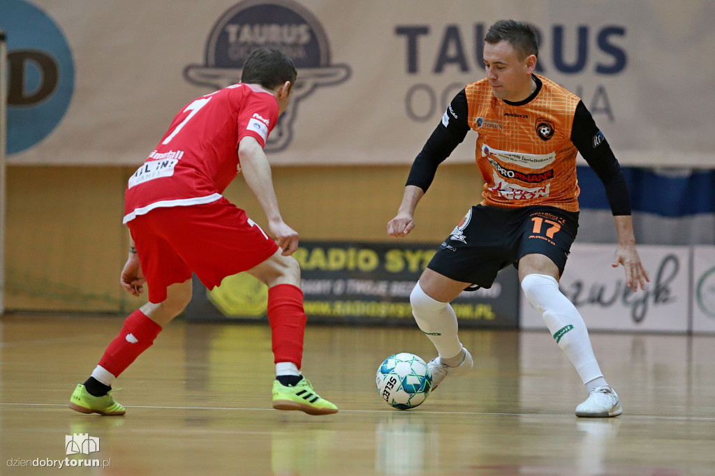 FC Toruń 2:6  Red Dragons Pniewy