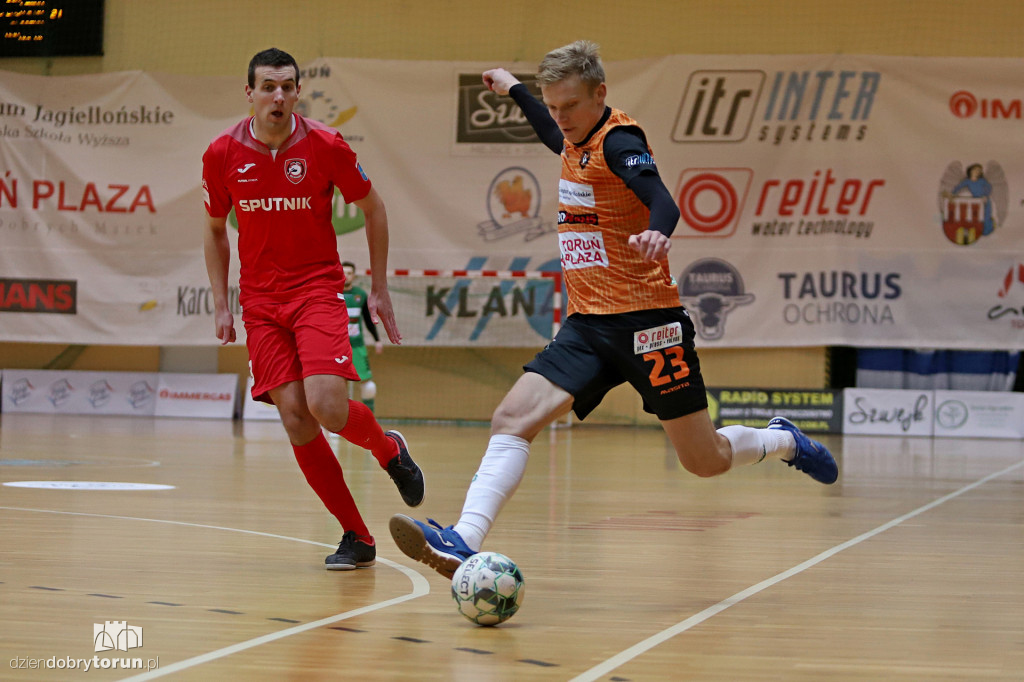 FC Toruń 2:6  Red Dragons Pniewy