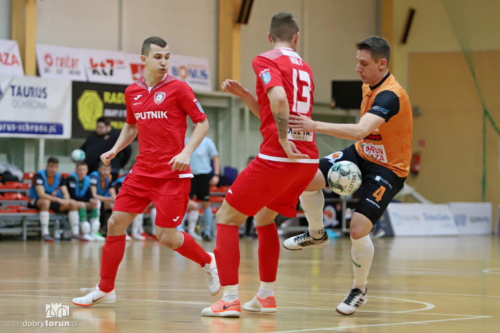 FC Toruń 2:6  Red Dragons Pniewy