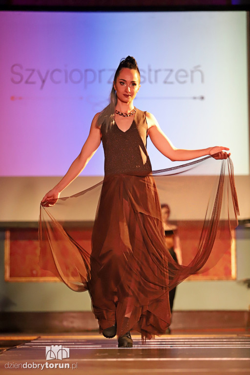 Alternative Fashion Show w Dworze Artusa