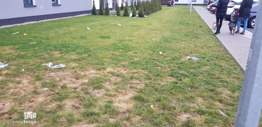 Śmieci na osiedlu Jar.