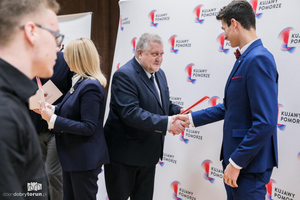 Toruń: nagrody dla sportowców i trenerów z regionu