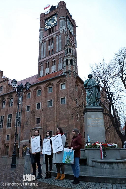 Młodzież Wszechpolska rozdawała plakaty