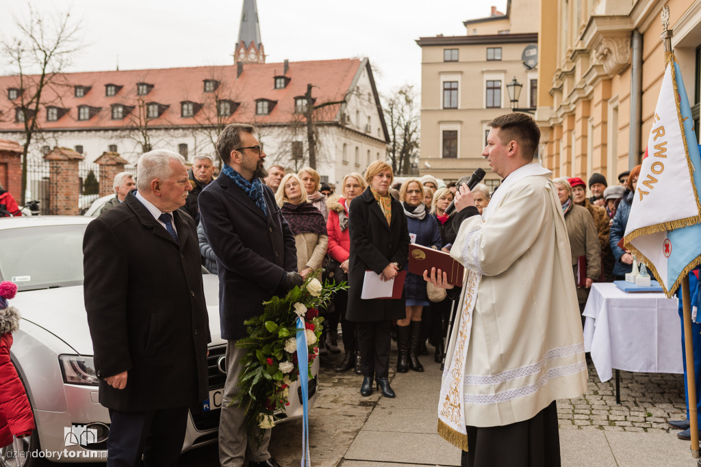 Odsłonięcie tablicy na stulecie powstania PCK