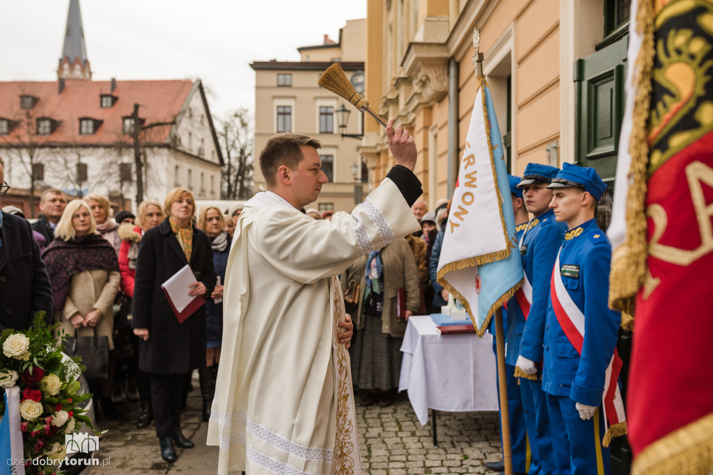 Odsłonięcie tablicy na stulecie powstania PCK