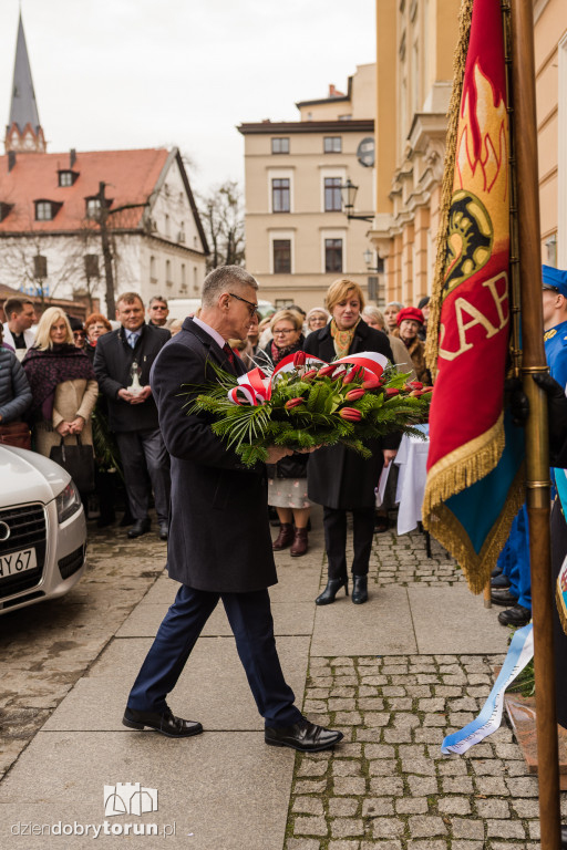 Odsłonięcie tablicy na stulecie powstania PCK