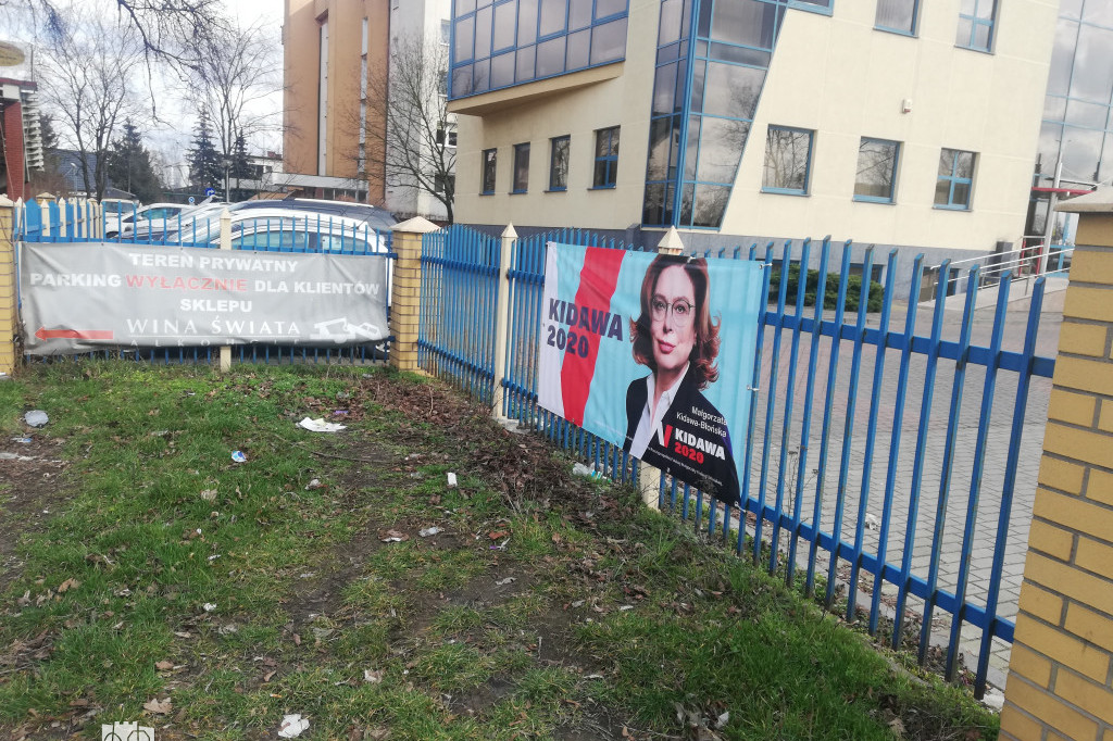 Plakaty M. Kidawy - Błońskiej w Toruniu