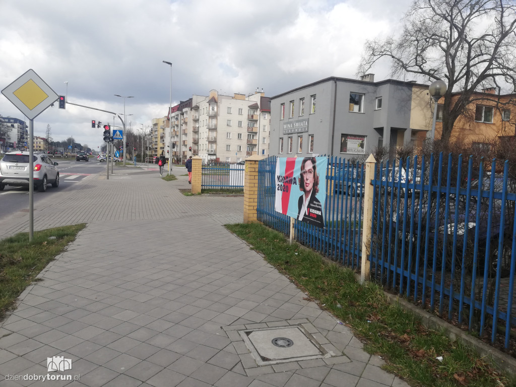 Plakaty M. Kidawy - Błońskiej w Toruniu
