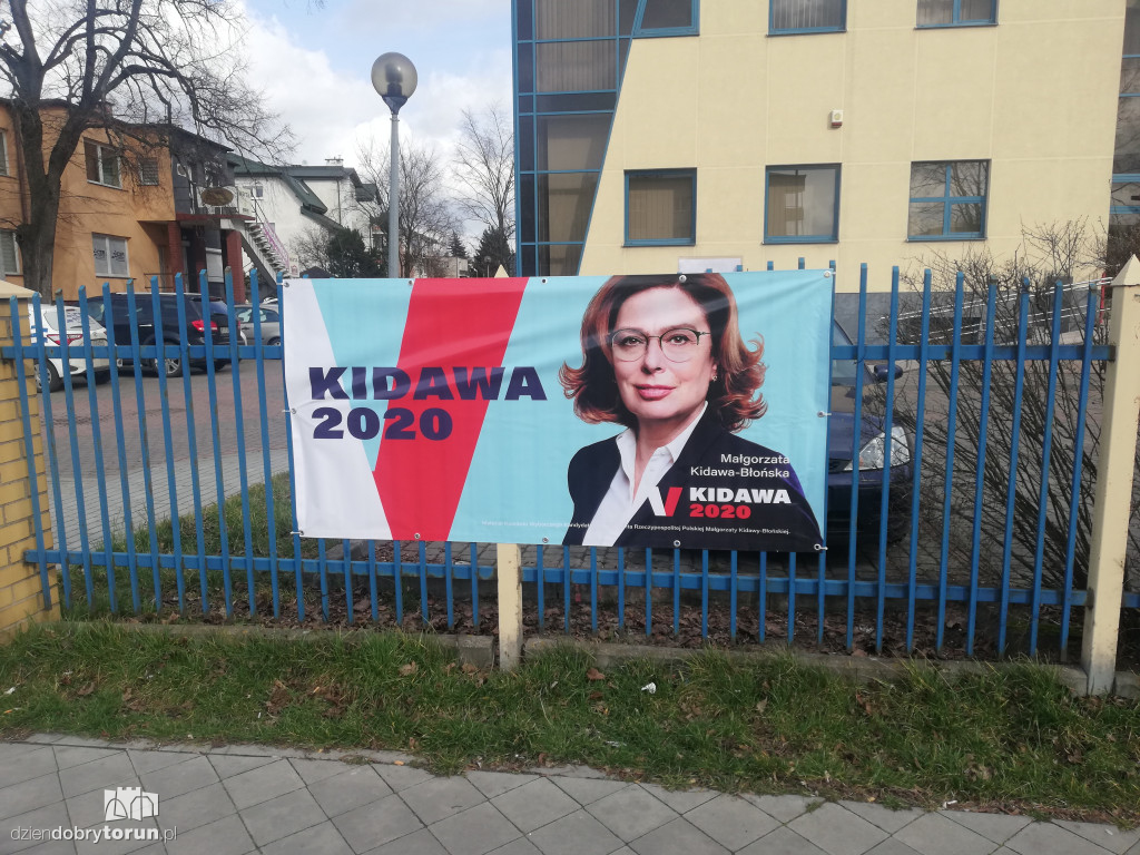 Plakaty M. Kidawy - Błońskiej w Toruniu