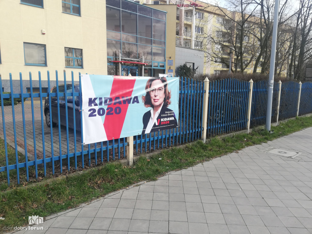 Plakaty M. Kidawy - Błońskiej w Toruniu
