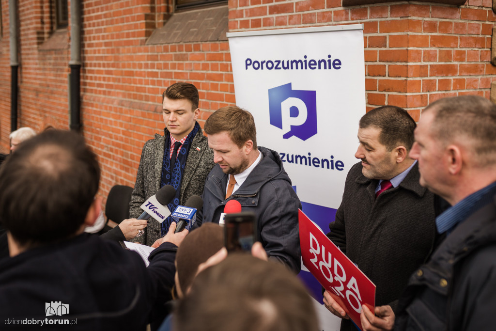 Radni popierają Andrzeja Dudę