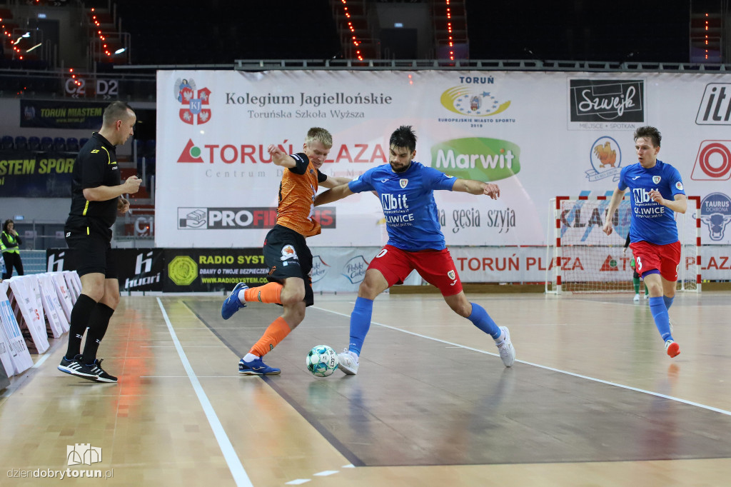 FC Toruń 2:5 Piast Gliwice